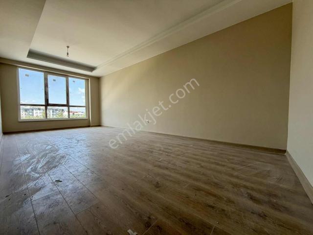 Sultanbeyli Pendik Sınırında N.fazıl Mah Kiralık Sıfır 2+1 Daire