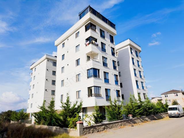 Sultanbeyli'de Mimar Sinan Mah.kiralık 3+1 Geniş Arakat Daire