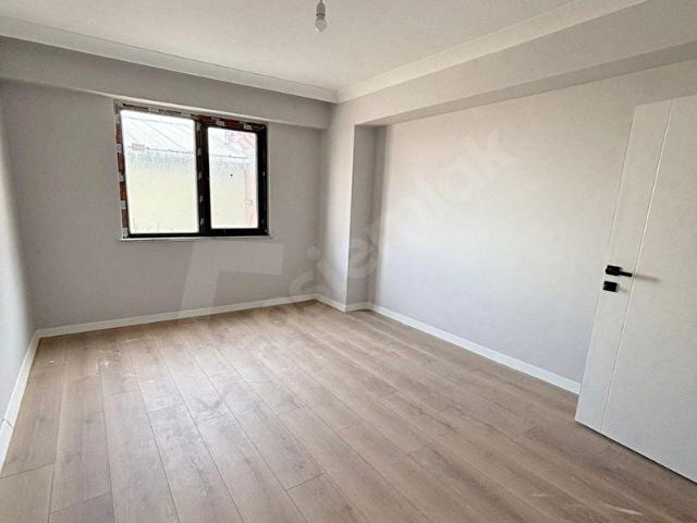 Sultanbeylide ButikSite'de 2+1 90m2 YerdenIsıtmalı Satılık Daire