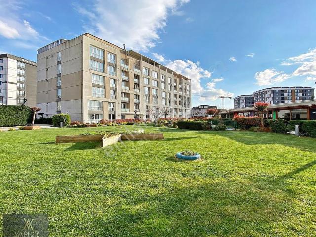 Sultanbeyli'de Site İçinde, Merkezi Konumda 2+1 Satılık Daire