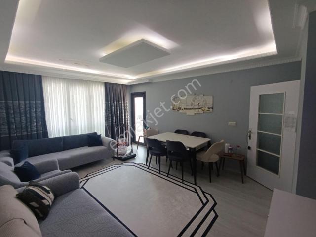 Sultanbeyli'de Sosyal Tesise Komşu Satılık 4+1 Üst Dublex Daire