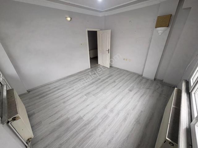 Sultangazi Cebeci Mahallesi'nde Kiralık 3+1 Daire Haseki Yürüme Mesafesi