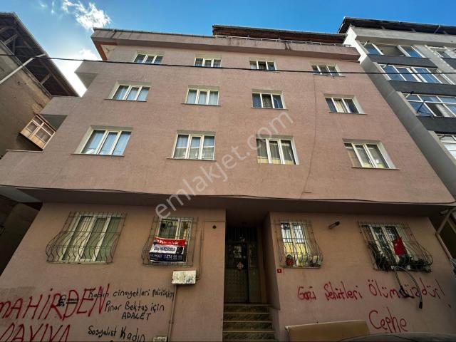 Sultangazi Gazi Mahallesi’nde 2+1, 70 M², Giriş Kat Kiralı
