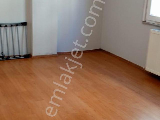 Sultangazi İsmetpaşa Mah 3+1 125m Kiralık 2 Kat