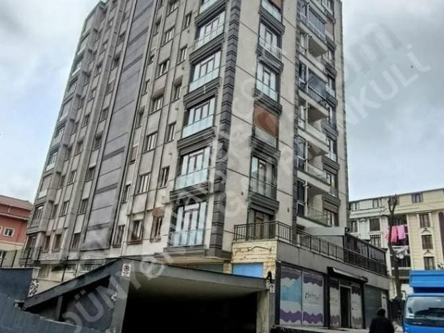 Sultangazi'de Prestijli Binada Satılık Teraslı 3+1 Daire