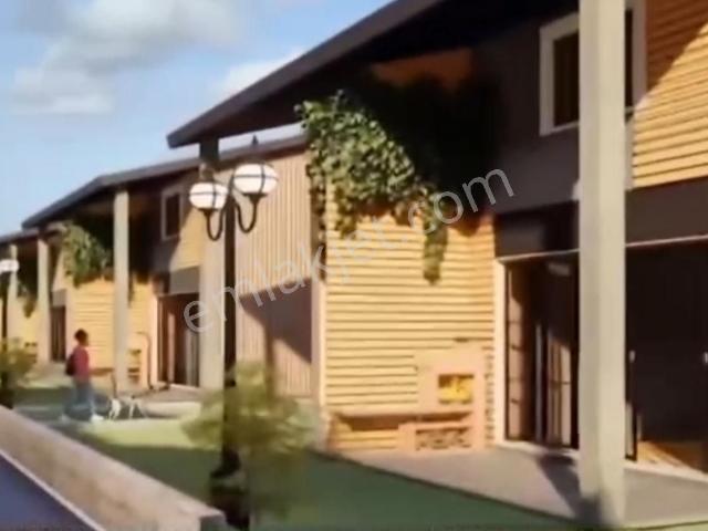 Sultaniçe'de Satılık Yüzme Havuzlu Sitede 3+1 Dublex Villa