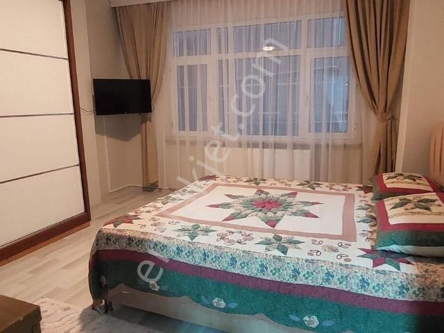 Sultanselim Mahallesinde Eşyalı Cadde Üstünde Daire
