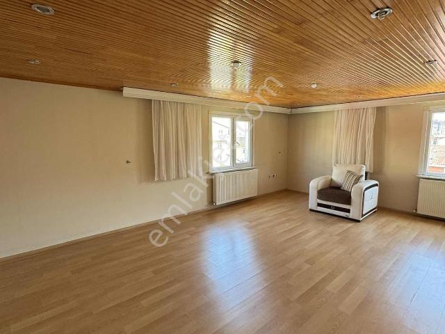 Sülüntepede Merkezi Konumda 2 Katlı 3+1 Müstakil Kiralık Daire!