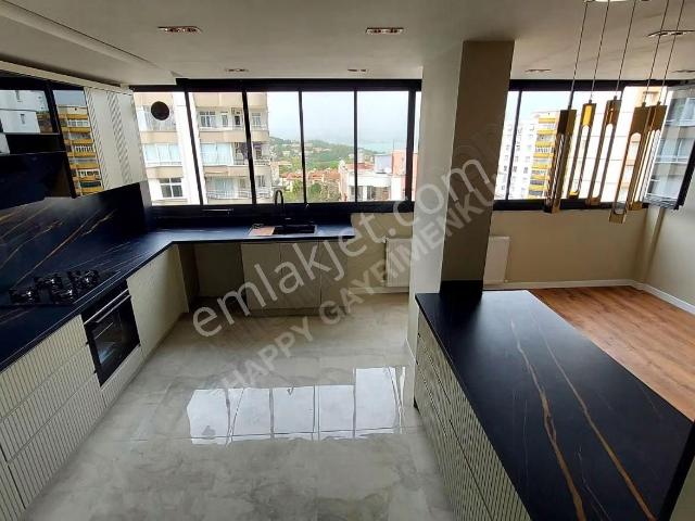 Süleyman Demirelde Göl Manzaralı / 4+1 / Hasarsız Lüx Daire