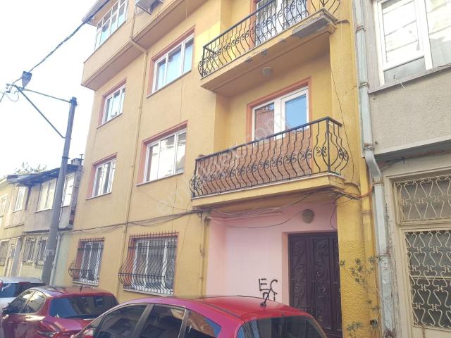 Süleyman Çelebi Lisesi'nin Bitişiğinde Kiralık 3,5+1 Daire