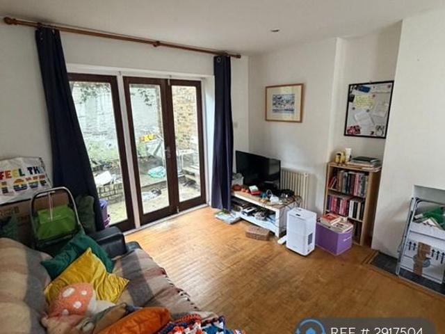 Sulgrave Road, London, W6 1 bed flat to rent £1,900 pcm £438 pw