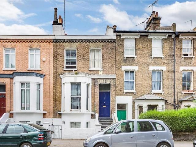 Sulgrave Road, London W6 3 bed maisonette to rent £3,575 pcm £825 pw