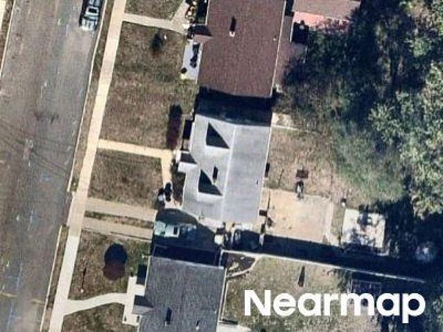 Sullivan Ave