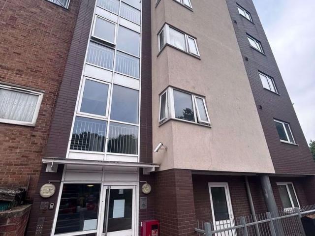 Sullivan Court, 2 Eric Street. 1 bed flat to rent £1,850 pcm £427 pw