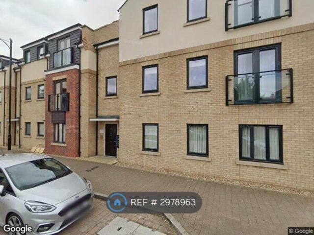 Sullivan Court, Biggleswade SG18, 2 bed flat to rent, £1,350 pcm | PrimeLocation