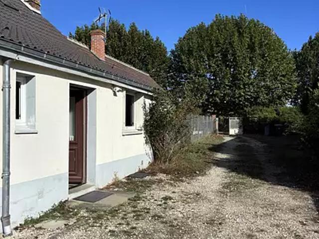 Sully sur Loire 45600 Location maison 4 pièces t4 terrasse parking