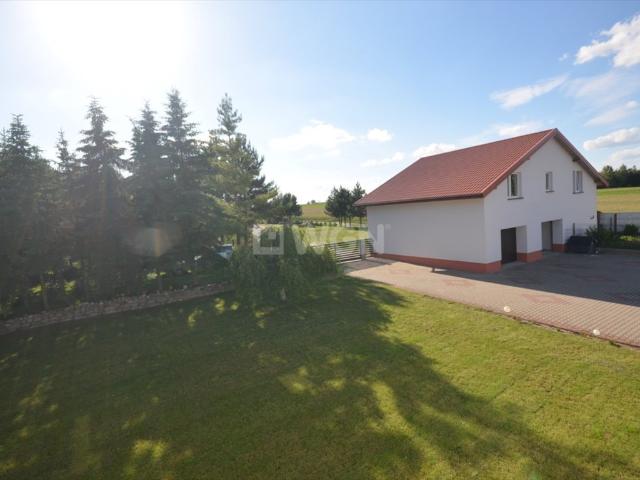 Gospodarstwo rolne z dwoma domami i 7,3 ha w Sulmierzycach