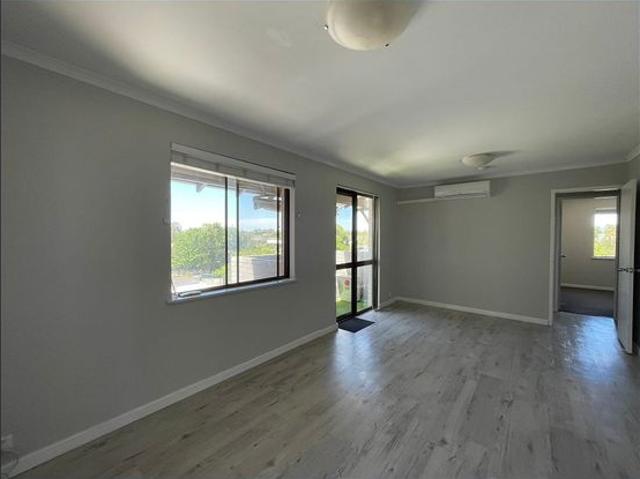 Super 2 bedroom top floor apartment