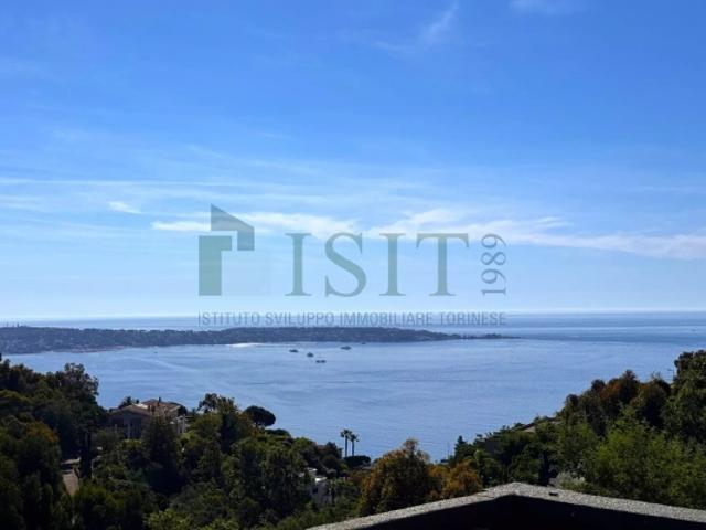 SUPER CANNES | Rare – Vue Mer Panoramique | 2 Villas à Rénover sur ~1 000 m²