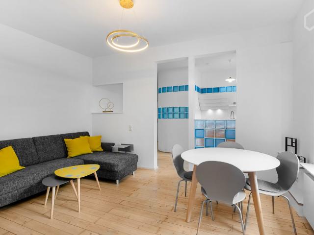 Super central city apartment cosy and fully equipped, Koln Amsterdam Apartments for Rent