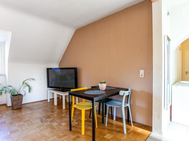 super central 2.5 room apartment 55 sqm