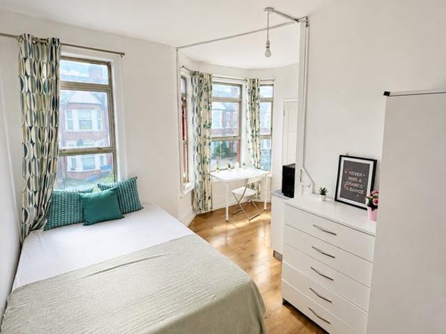 Super Cheap Studio Flat, Available from Today