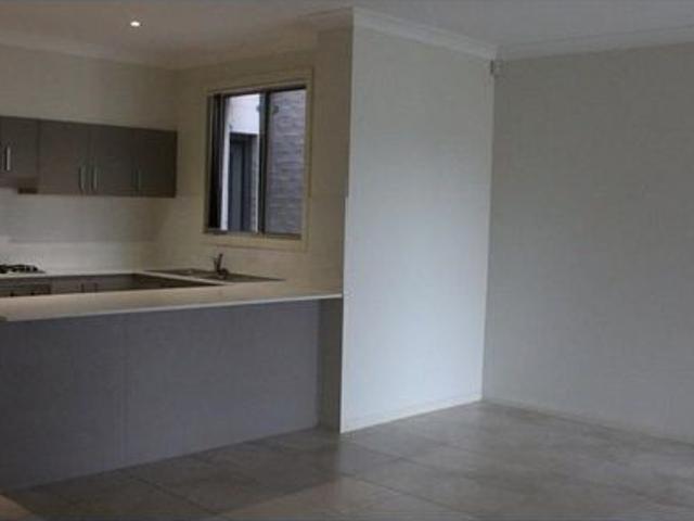 SUPER CONVENIENT HOME IN LEAFY LOCATION