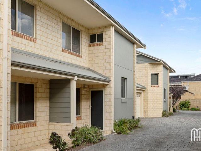 Super Convenient Townhouse Living One bedroom + Large Study