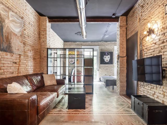 SUPER COOL BY THE TURIA GARDENS. SEASONAL RENTAL