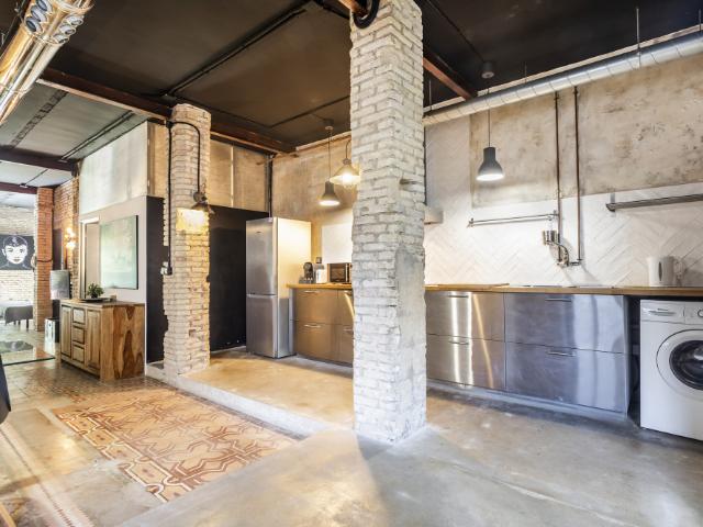 SUPER COOL BY THE TURIA GARDENS. SEASONAL RENTAL