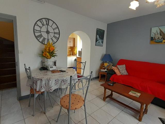 Super économe en énergie 3 chambres à vendre Dordogne. Avec. 114m² Saint Priest les Fougères