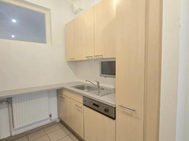 Super, gemütliche 2 Zimmerwohnung direkt bei der U1 LANDGUT