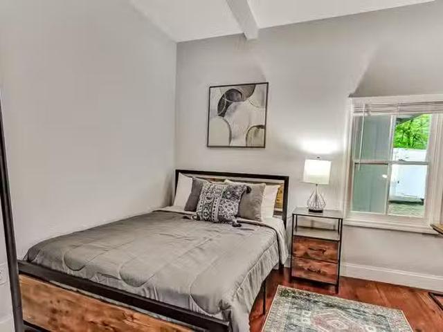 SUPER HOST! Fully Furnished Rooms for Rent with Smart TV, Wi F.