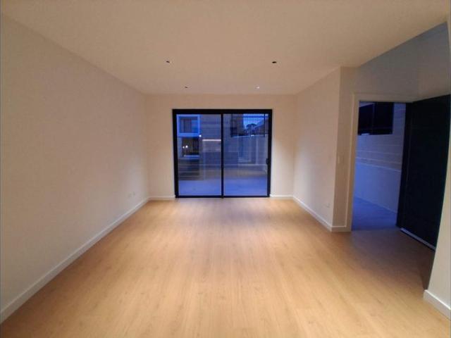 super large Brand New Townhouse with 3 bedrooms with 3 baths