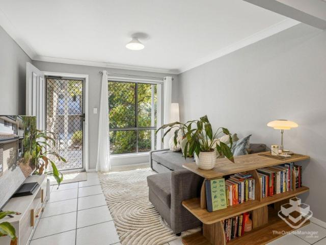 Super Location Close to Bracken Ridge TAFE, Bus Stop and Schools