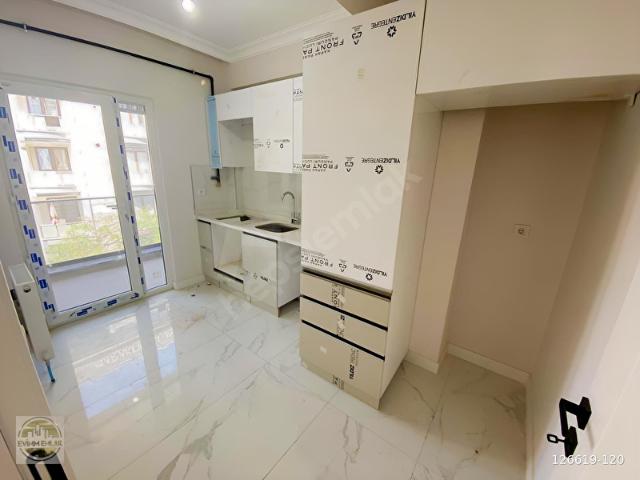 SÜPER LOKASYONDA BALKONLU PEYSAJ CEPHELİ GENİŞ 2+1 DAİRE