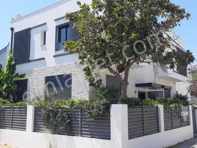 Süper Lokasyonda, Lüks, Yeni Kiralık Villa