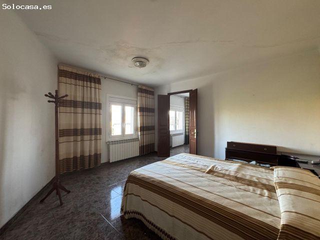 Super oportunidad, posibilidad de dos viviendas, impresionante casa con gran jardin, dos garajes en
