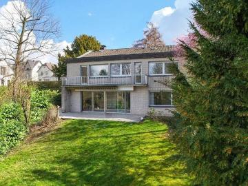 Super Sixties: Absolut außergewöhnliches, großes Privathaus auf Traum Grundstück in MH Holthausen