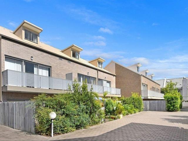 Super spacious townhouse with high quality inclusions