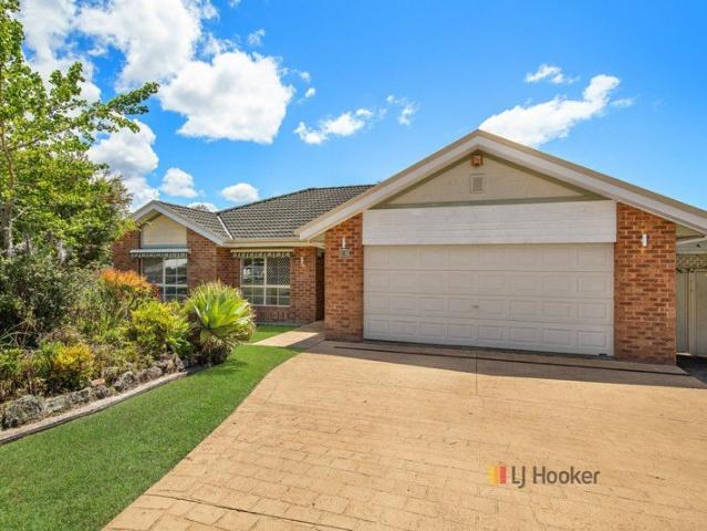 Super Spacious Family Home with In Law Accommodation!