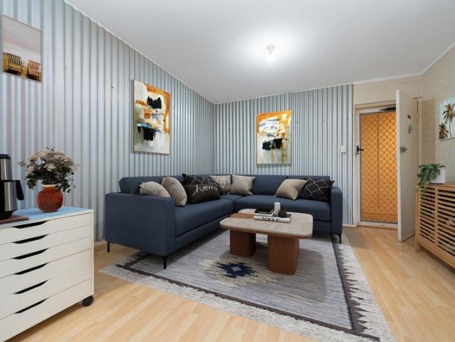 SUPER STARTER HOME