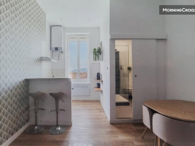 Super studio cosy et refait à neuf