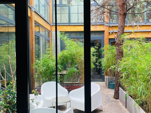 Superb 3 bedroom air conditioned loft with terrace near Buttes Chaumont