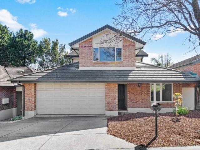 Superb 3 Bedroom Light and Bright House