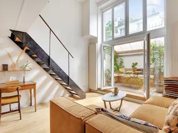 Superb 1 bedroom/2 person duplex Belleville, Paris Amsterdam Apartments for Rent
