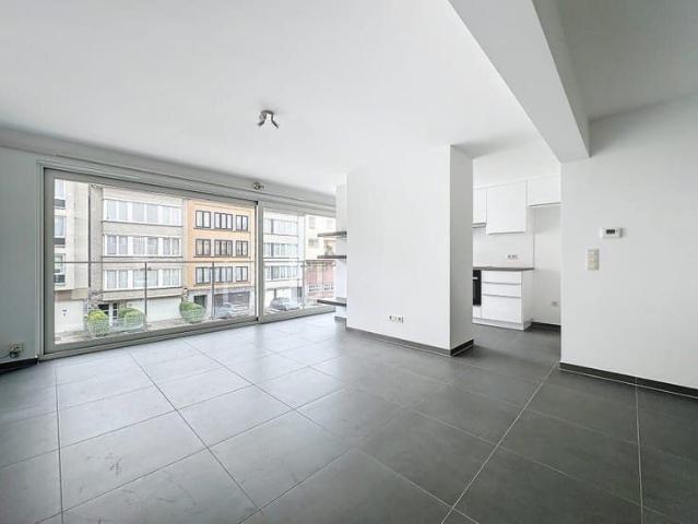 SUPERB 2 BEDROOM APARTMENT