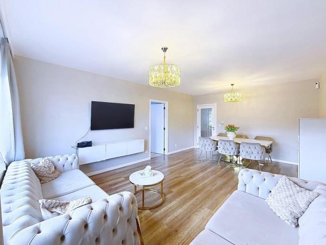 SUPERB 2 BEDROOM APARTMENT