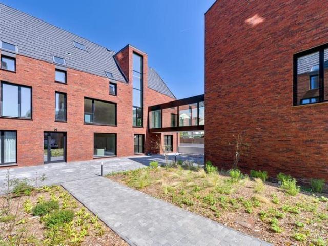 Superb 2bed apartment + terrace