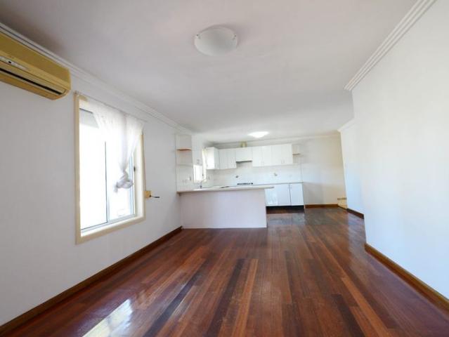 Superb 4 Bedroom Brick Veneer Home in the Heart of Warwick Farm!
